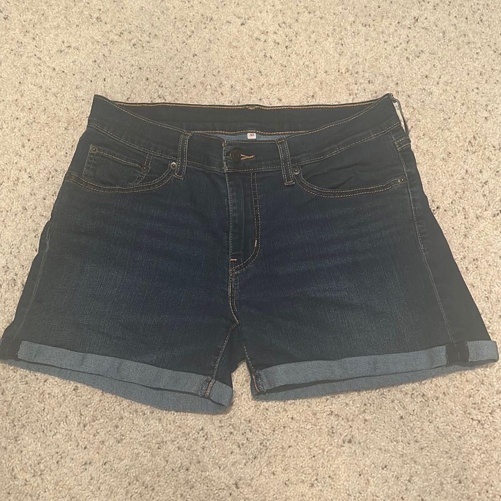 Women’s Levi’s jean shorts
